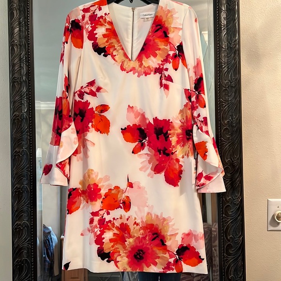 Beautiful floral dress, Perfect for a summer wedding - Picture 1 of 5